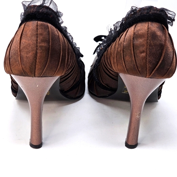 ♡ Charlotte Russe Victorian Heels Marbled Brown Satin Black Lace Trim Velvet Bow - Picture 4 of 8